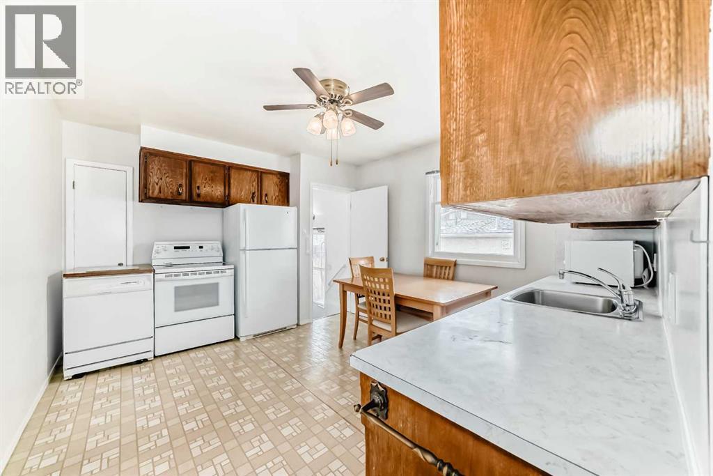 8315 Bowness Road NW, Calgary, Alberta  T3B 0H5 - Photo 4 - A2304117