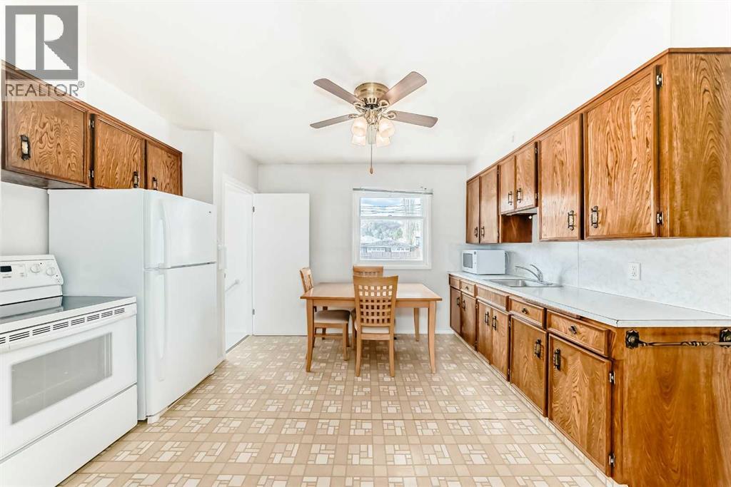 8315 Bowness Road NW, Calgary, Alberta  T3B 0H5 - Photo 6 - A2304117