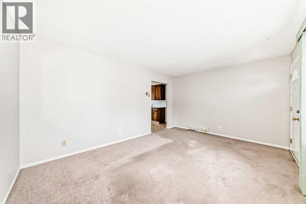 8315 Bowness Road NW, Calgary, Alberta  T3B 0H5 - Photo 12 - A2304117