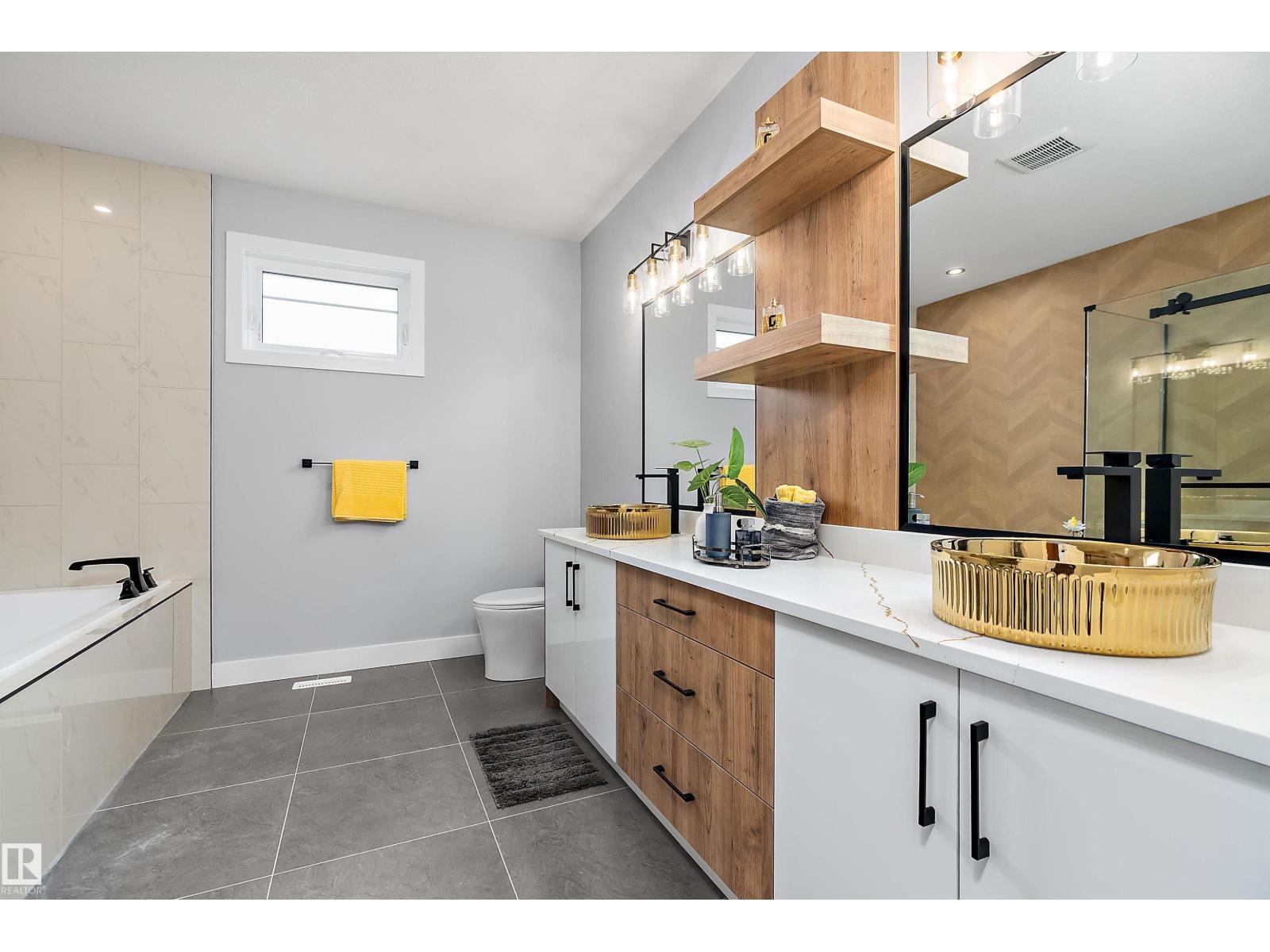 Unknown Address, ,     - Photo 19 - E4485462