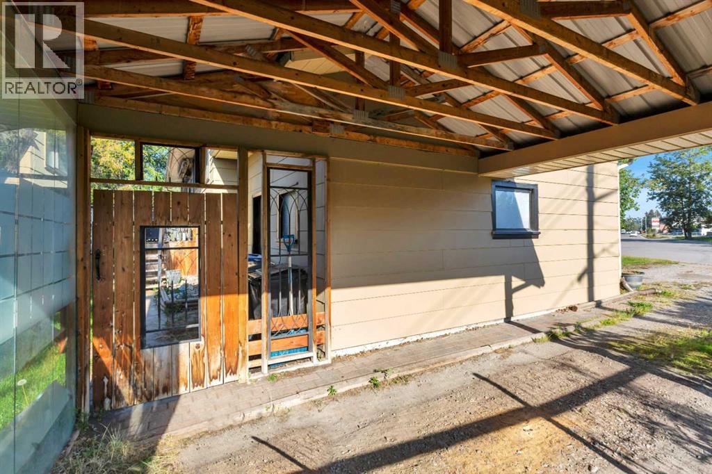 404 3 Avenue SW, Sundre, Alberta  T0M 1X0 - Photo 6 - A2251856