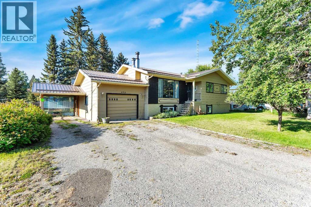 404 3 Avenue SW, Sundre, Alberta  T0M 1X0 - Photo 2 - A2251856