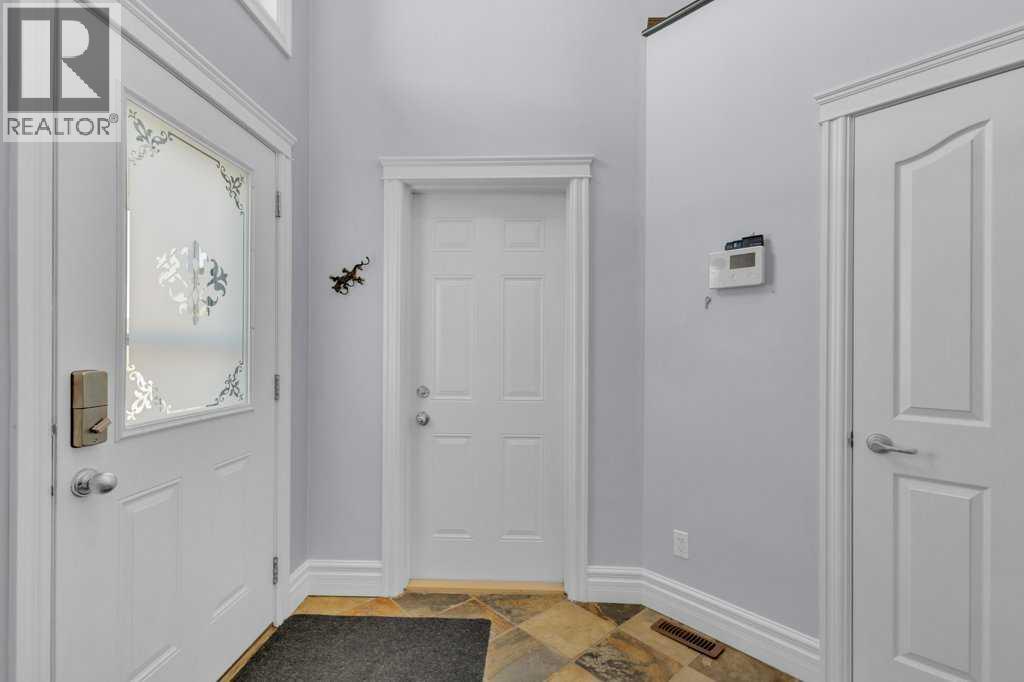 12 Vermont Close, Olds, Alberta  T4H 0C3 - Photo 7 - A2295196