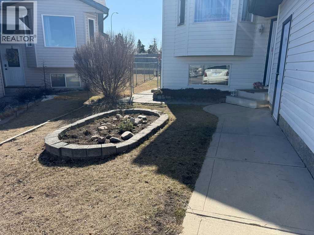11324 91 Street, Grande Prairie, Alberta  T8X 1M4 - Photo 3 - A2306676