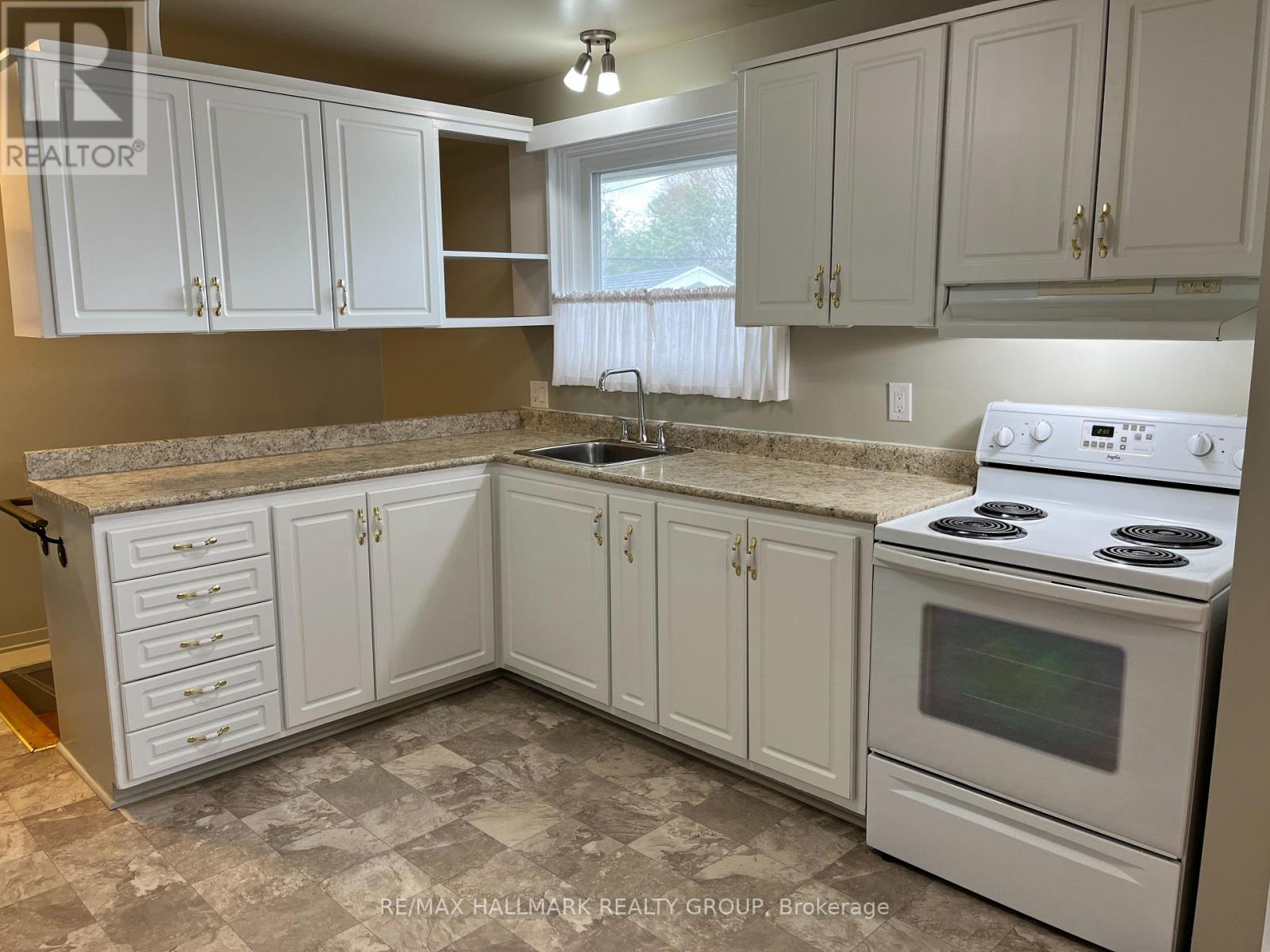 1248 Tompkins Street, Ottawa, Ontario  K2C 3B7 - Photo 10 - X13074978