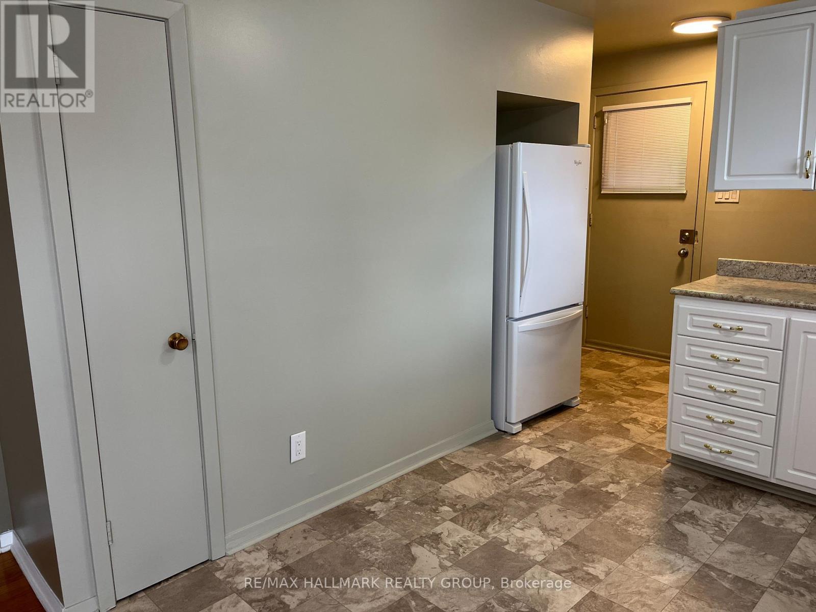 1248 Tompkins Street, Ottawa, Ontario  K2C 3B7 - Photo 12 - X13074978
