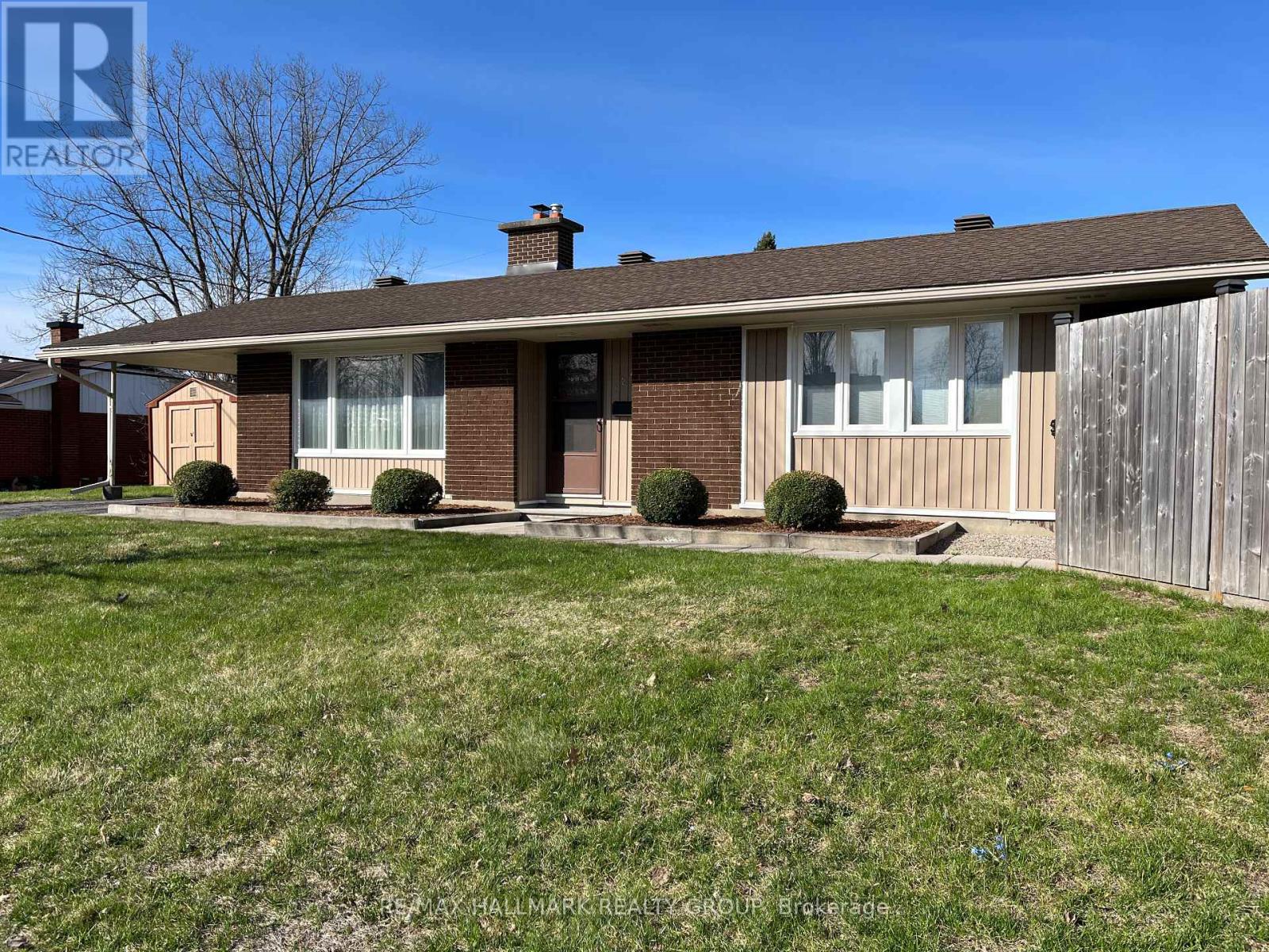 1248 Tompkins Street, Ottawa, Ontario  K2C 3B7 - Photo 2 - X13074978