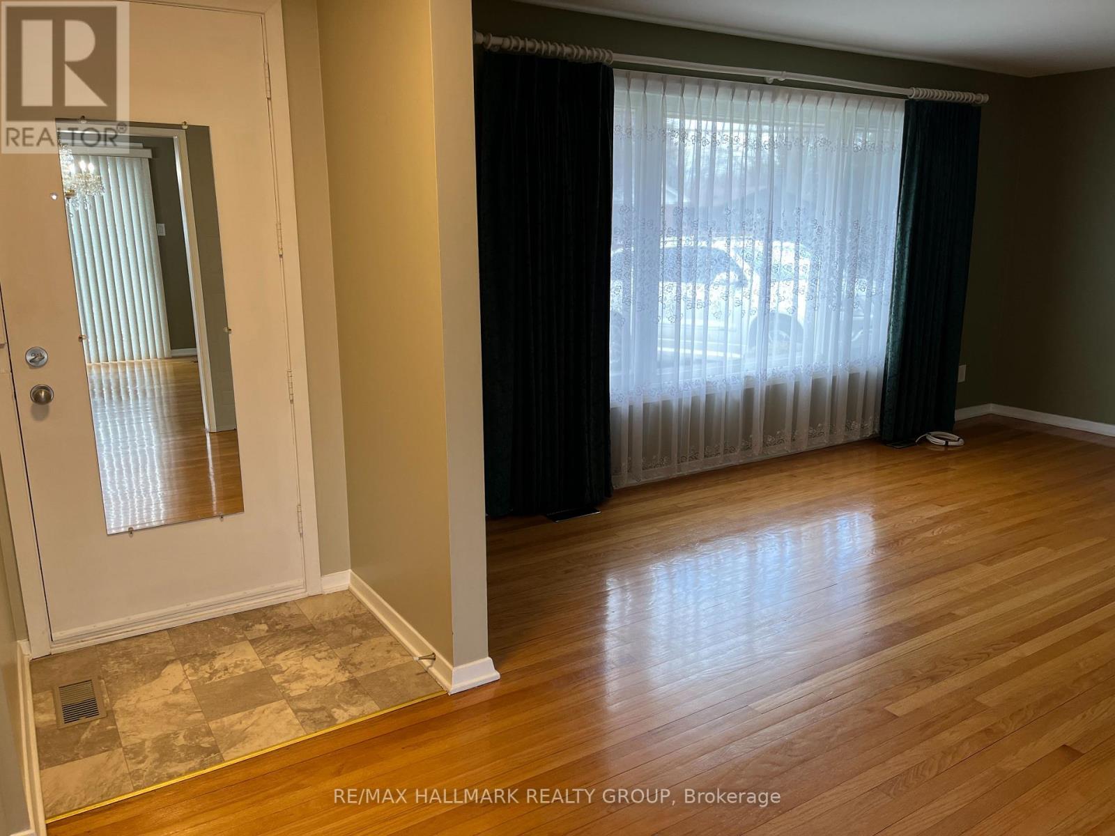 1248 Tompkins Street, Ottawa, Ontario  K2C 3B7 - Photo 5 - X13074978