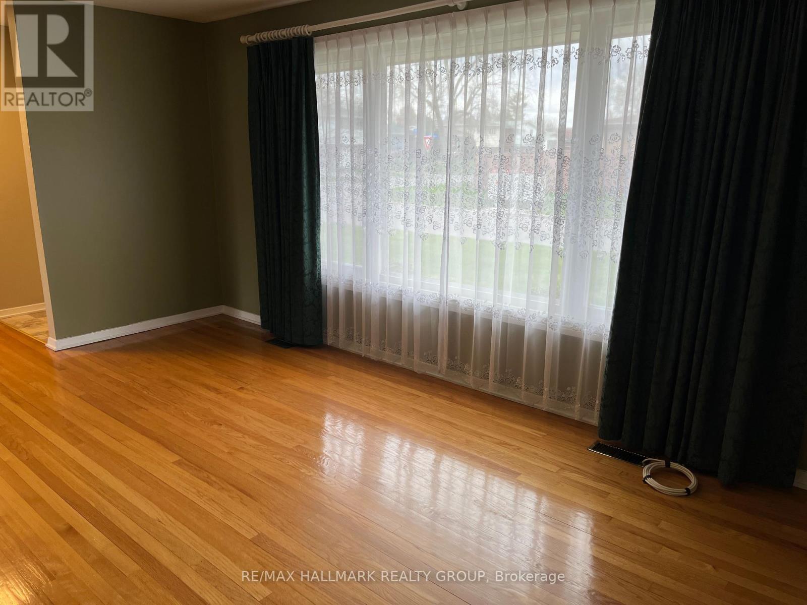 1248 Tompkins Street, Ottawa, Ontario  K2C 3B7 - Photo 9 - X13074978