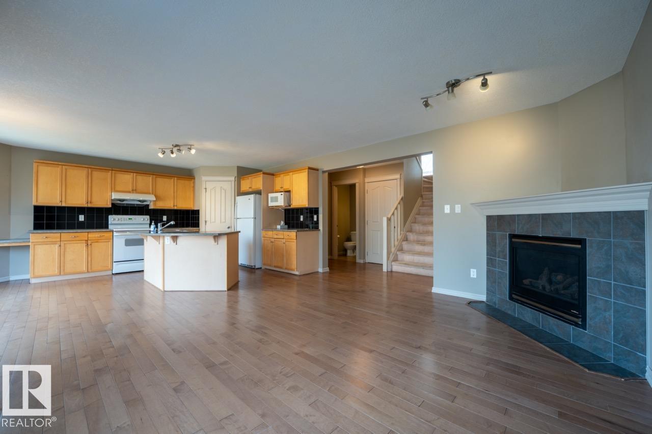 1431 Hodgson Way Nw, Edmonton, Alberta  T6R 3N5 - Photo 3 - E4485466