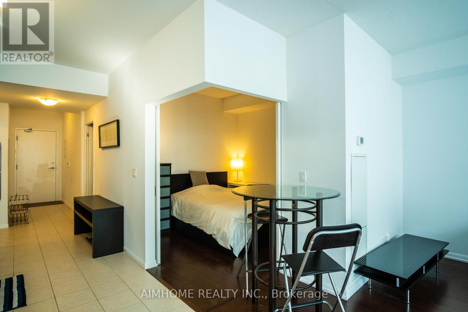 1301 - 832 Bay Street, Toronto, Ontario  M5S 1Z6 - Photo 4 - C13075000