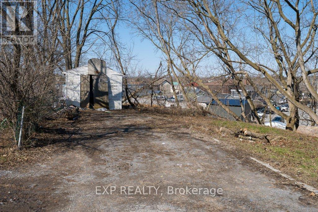 24 ALBION STREET, Belleville, Ontario