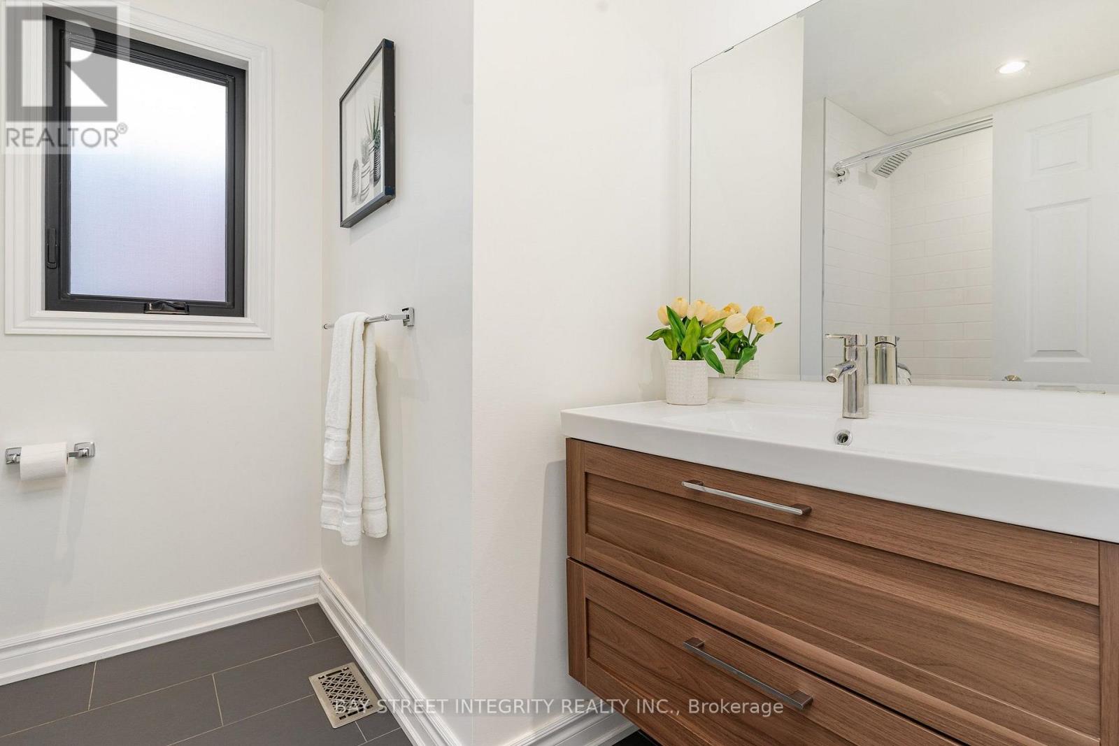 2364 Spring Meadow Way W, Oakville, Ontario  L6M 0C1 - Photo 17 - W13074992