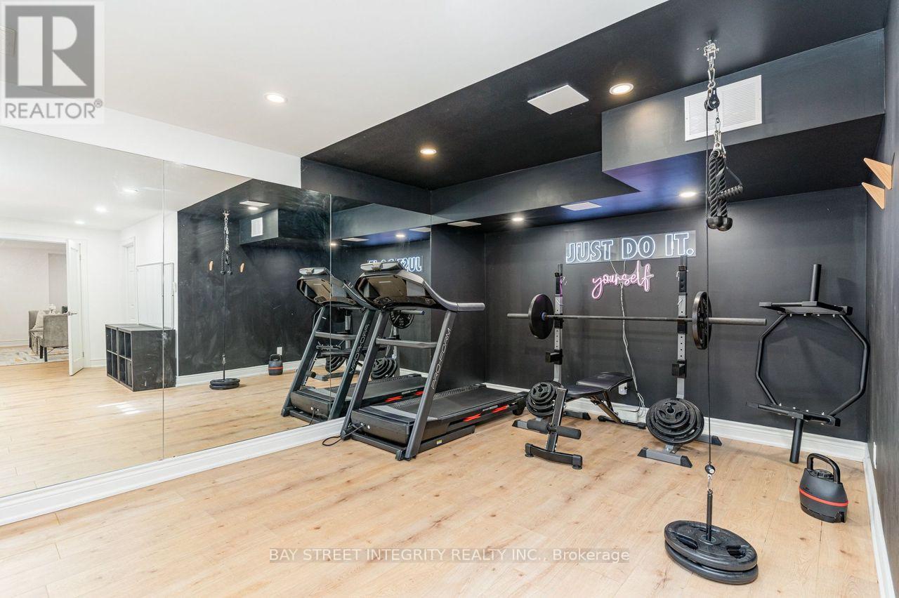 2364 Spring Meadow Way W, Oakville, Ontario  L6M 0C1 - Photo 21 - W13074992