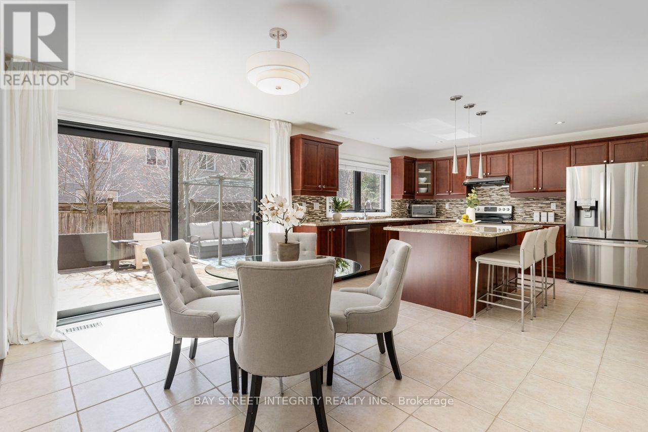 2364 Spring Meadow Way W, Oakville, Ontario  L6M 0C1 - Photo 7 - W13074992