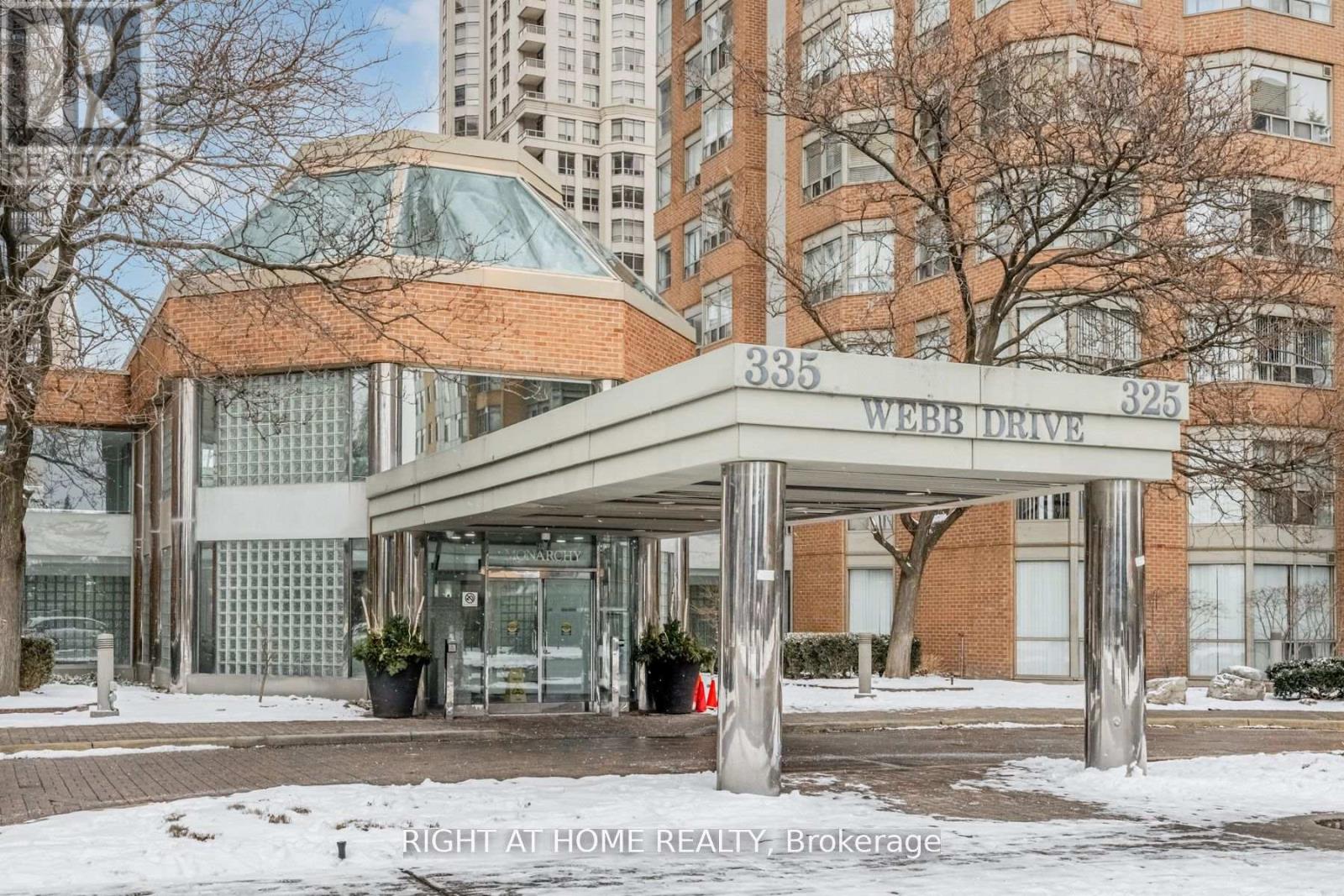 1511 - 335 Webb Drive, Mississauga, Ontario  L5B 4A1 - Photo 2 - W13074994