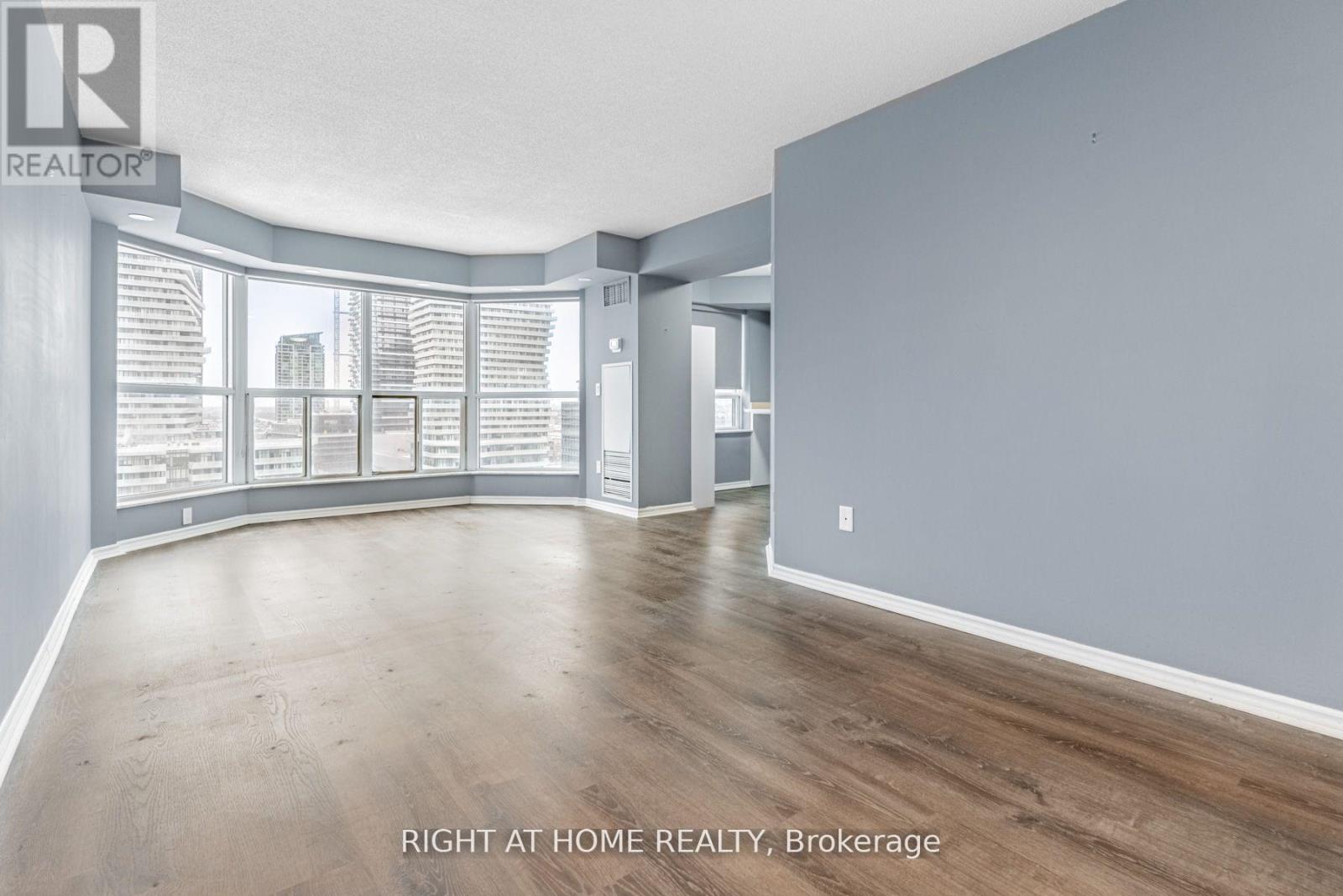 1511 - 335 Webb Drive, Mississauga, Ontario  L5B 4A1 - Photo 9 - W13074994