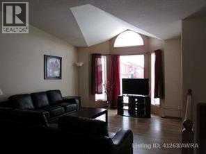 804 10 Street, Fox Creek, Alberta  T0H 1P0 - Photo 8 - A2300237