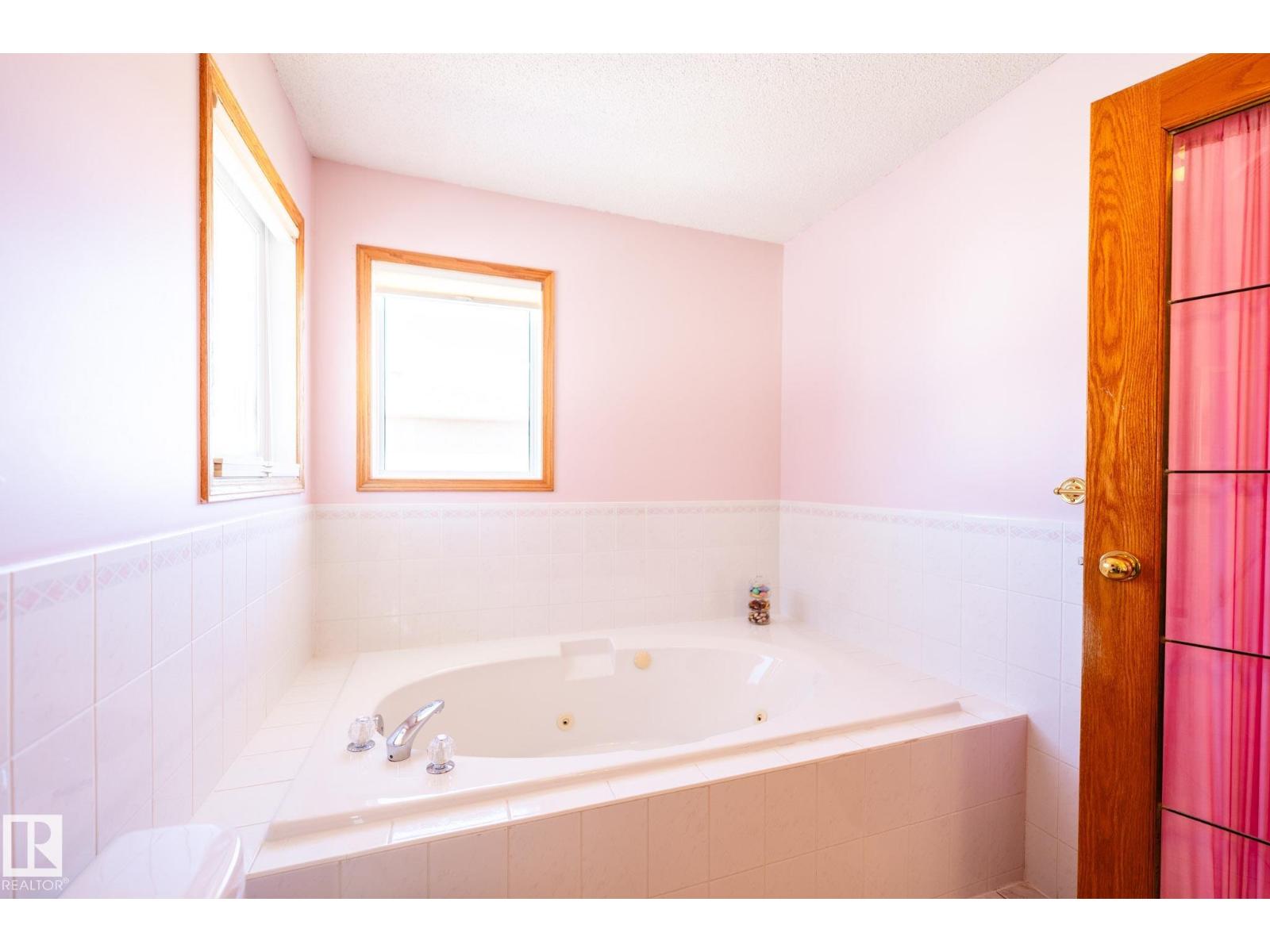 5736 161 Av Nw, Edmonton, Alberta  T5Y 2S9 - Photo 28 - E4485097