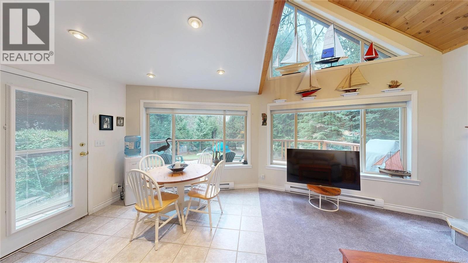 1120 Chappel Pl, Gabriola Island, British Columbia  V0R 1X2 - Photo 3 - 1026638