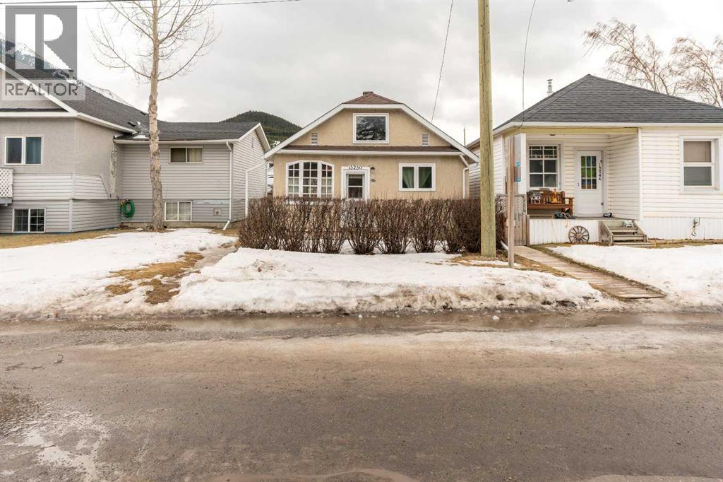 13250 19 Avenue, Blairmore, Alberta