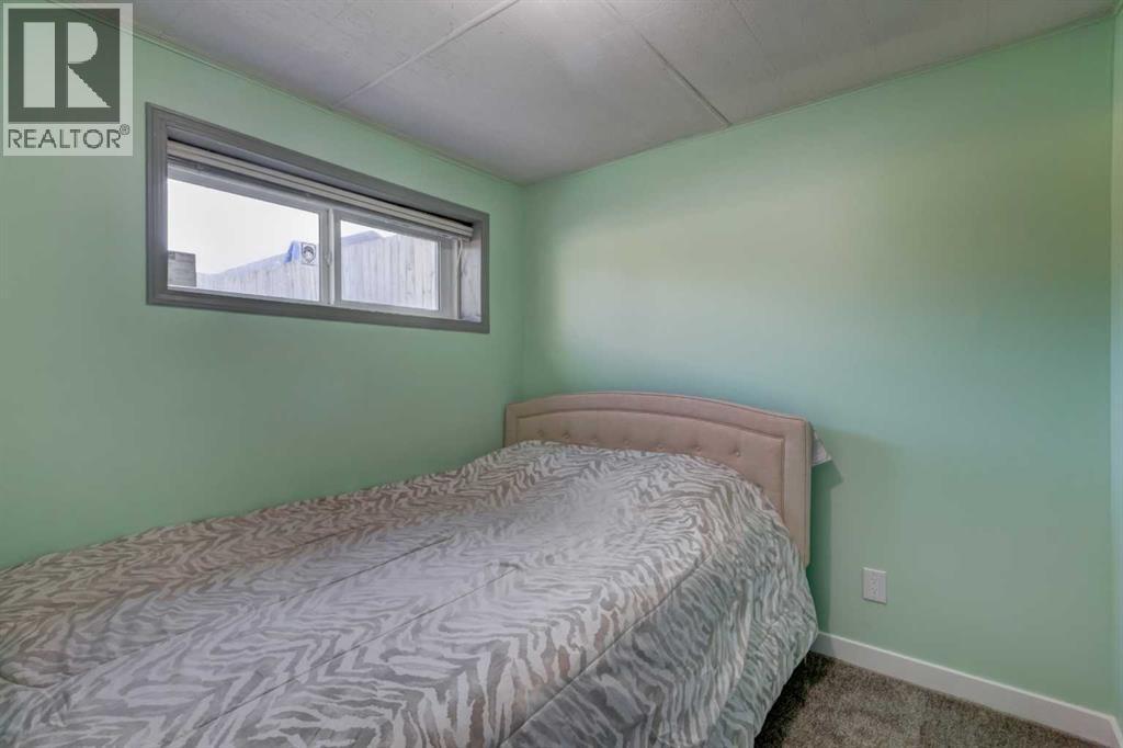 1059 Pinecliff Drive NE, Calgary, Alberta  T1W 3W8 - Photo 24 - A2293445