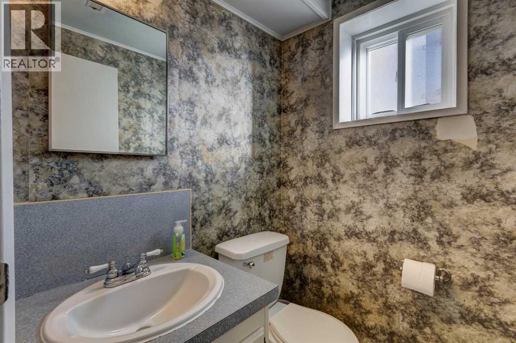 1059 Pinecliff Drive NE, Calgary, Alberta  T1W 3W8 - Photo 23 - A2293445