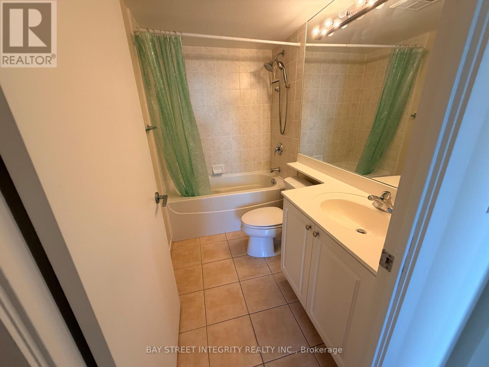 Lph03 - 219 Fort York Boulevard, Toronto, Ontario  M5V 1B1 - Photo 4 - C13075008