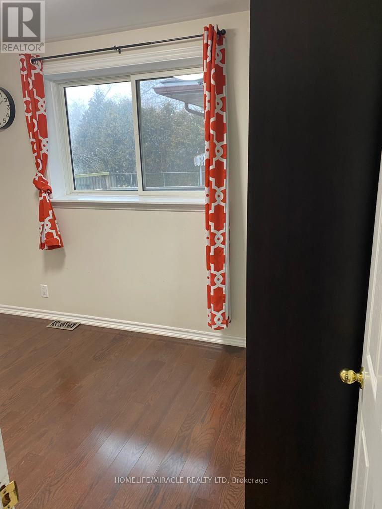 1476 Cawthra Road, Mississauga, Ontario  L5G 4L2 - Photo 12 - W13075012