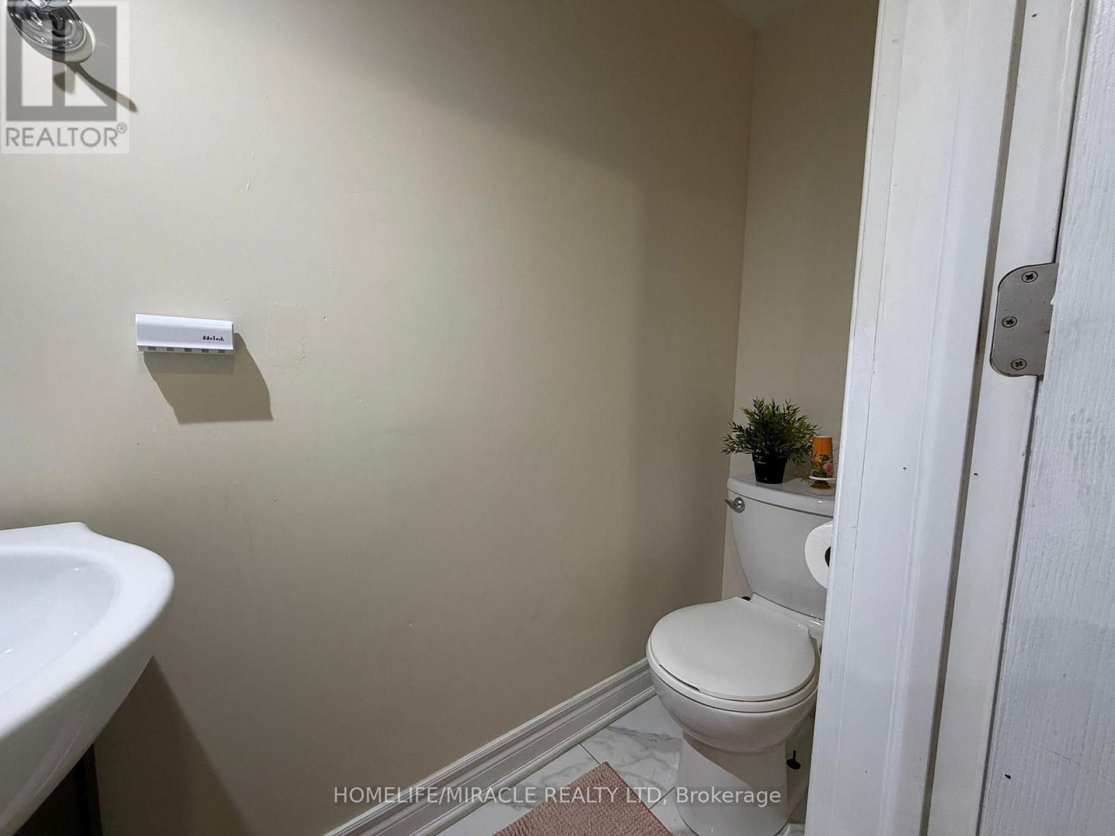 1476 Cawthra Road, Mississauga, Ontario  L5G 4L2 - Photo 17 - W13075012
