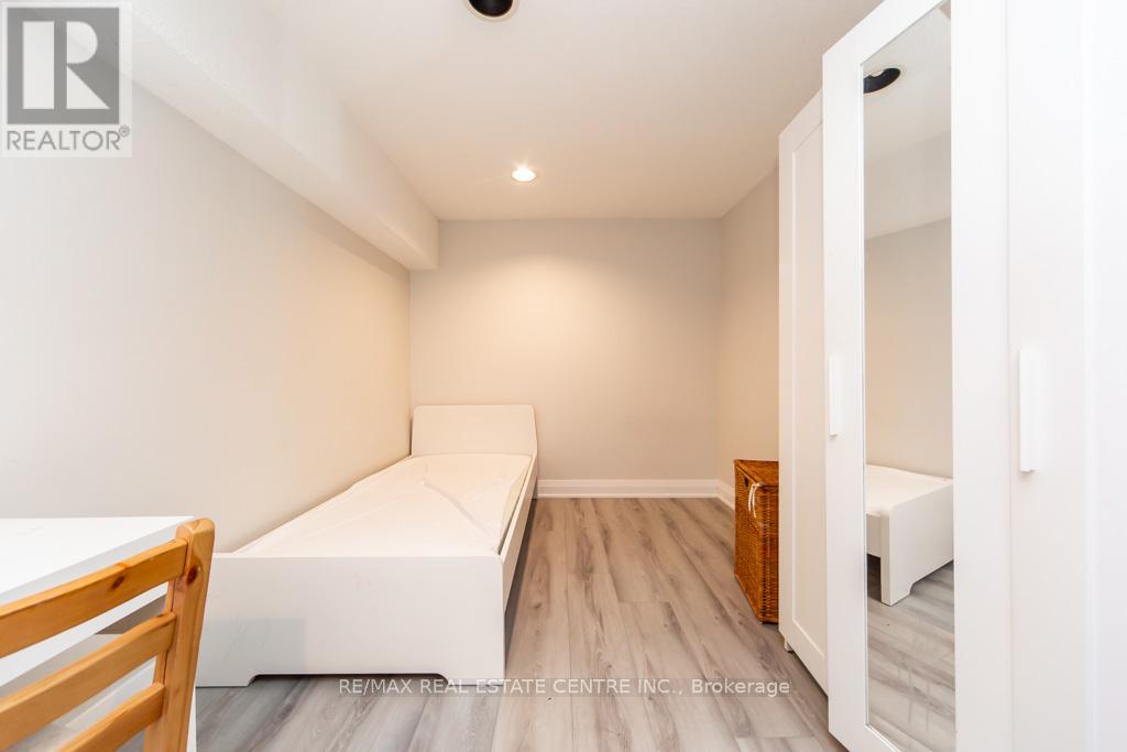 Bsmt - 6842 Forest Park Drive, Mississauga, Ontario  L5N 6X6 - Photo 11 - W13075014