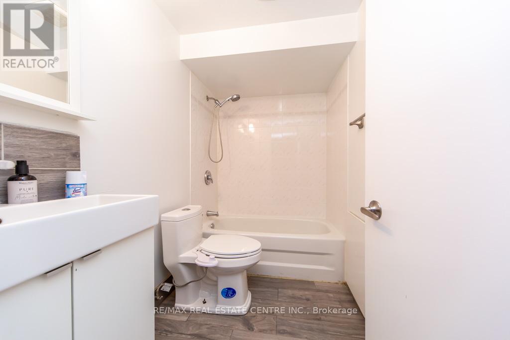Bsmt - 6842 Forest Park Drive, Mississauga, Ontario  L5N 6X6 - Photo 13 - W13075014