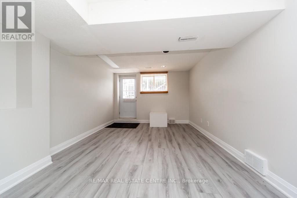 Bsmt - 6842 Forest Park Drive, Mississauga, Ontario  L5N 6X6 - Photo 3 - W13075014