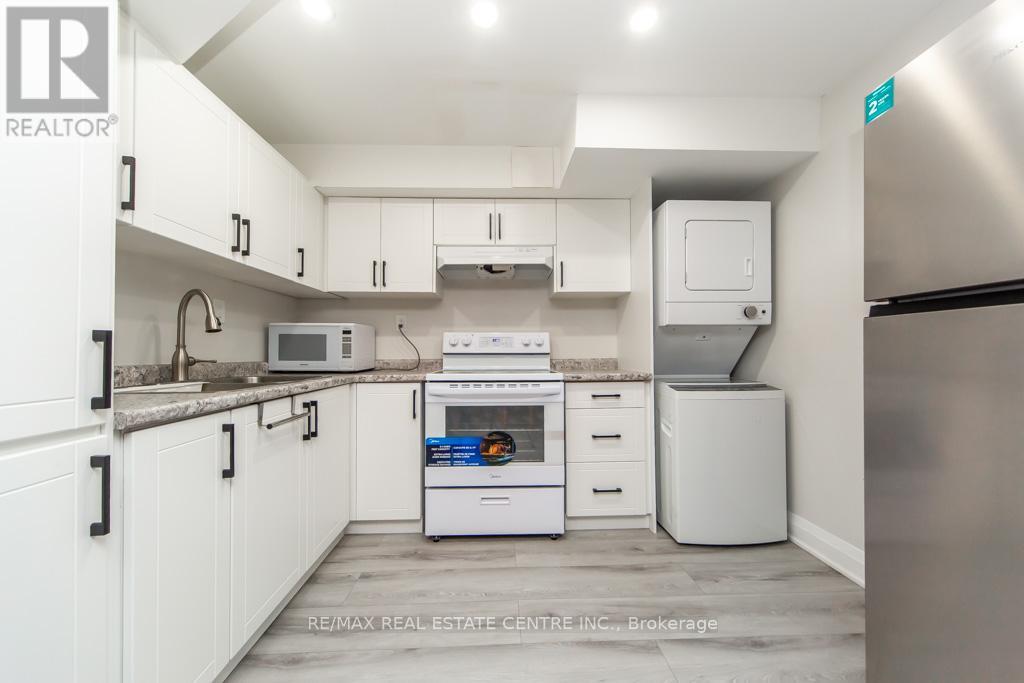 Bsmt - 6842 Forest Park Drive, Mississauga, Ontario  L5N 6X6 - Photo 9 - W13075014