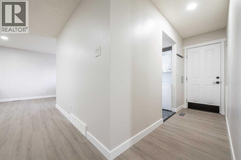 6036 4 Street, Calgary, Alberta  T2K 1K2 - Photo 12 - A2305399