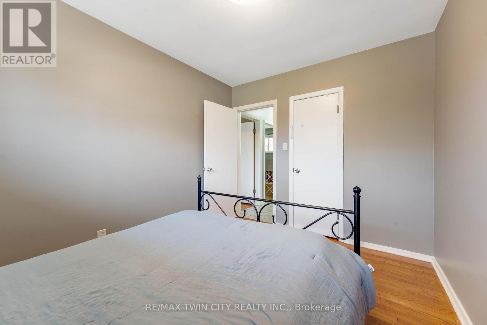 92 Braeside Avenue, Waterloo, Ontario  N2J 2C6 - Photo 19 - X13056898