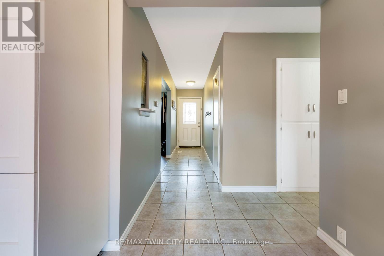 92 Braeside Avenue, Waterloo, Ontario  N2J 2C6 - Photo 3 - X13056898
