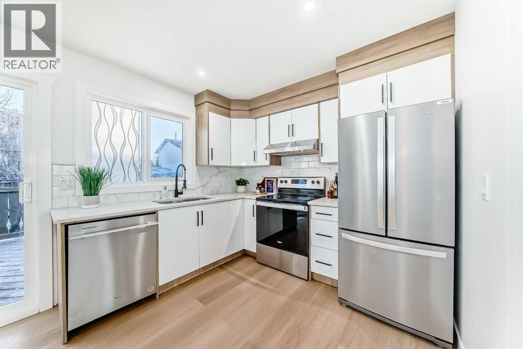 200 Falworth Way NE, Calgary, Alberta  T3J 1E8 - Photo 5 - A2293439