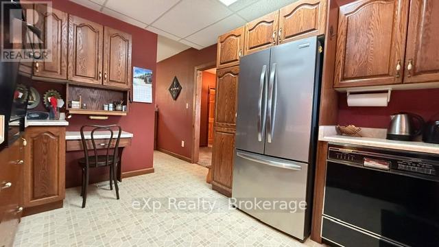 6 Cayley Street N, Brockton, Ontario  N0G 2V0 - Photo 11 - X13075026