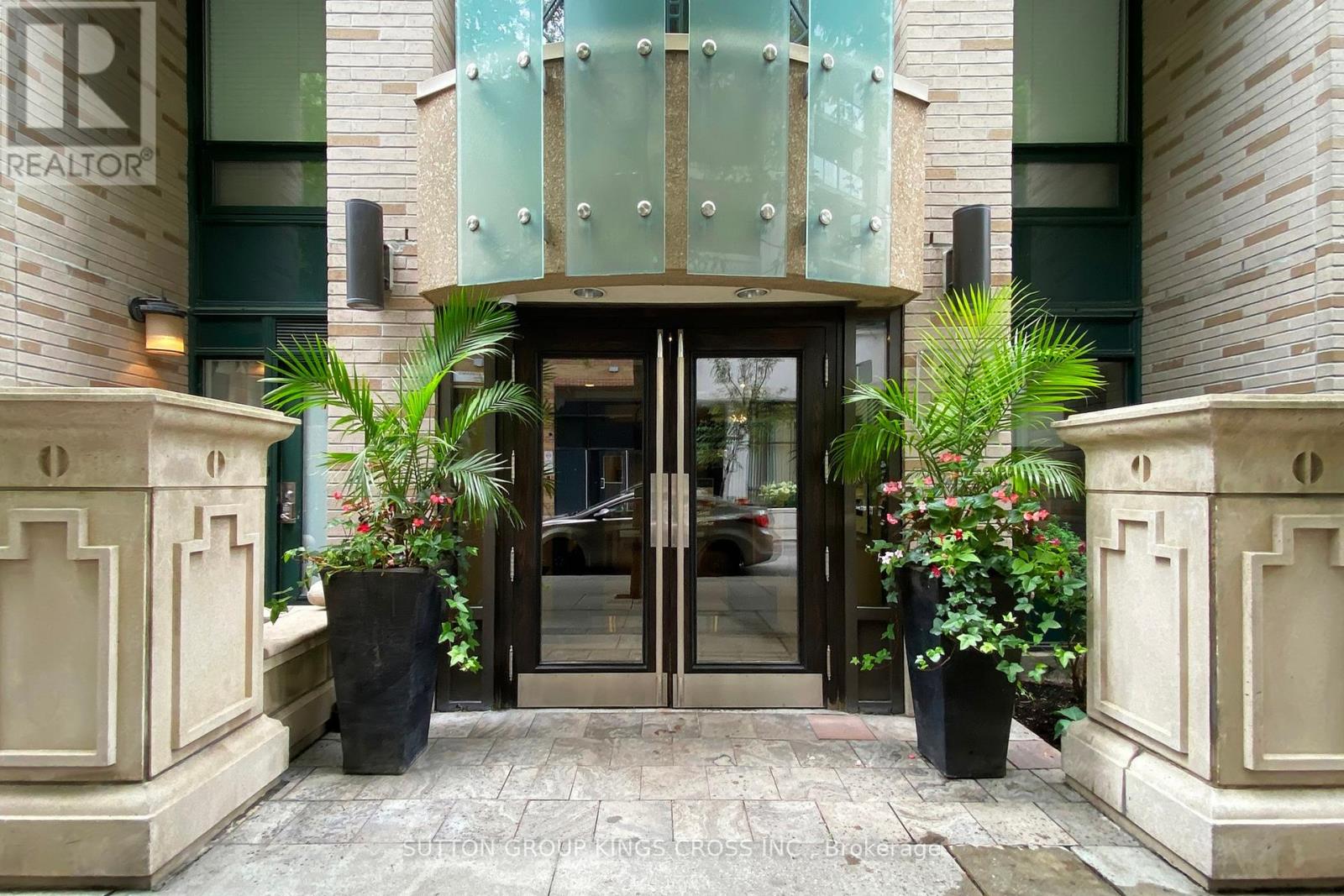 1112 - 35 HAYDEN STREET, Toronto, Ontario