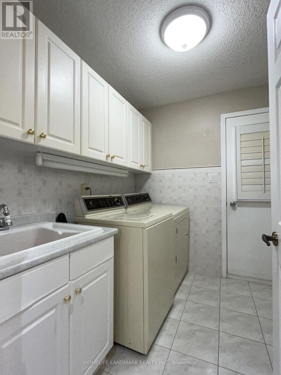2200 Sixth Line, Oakville, Ontario  L6H 3N1 - Photo 4 - W13074580
