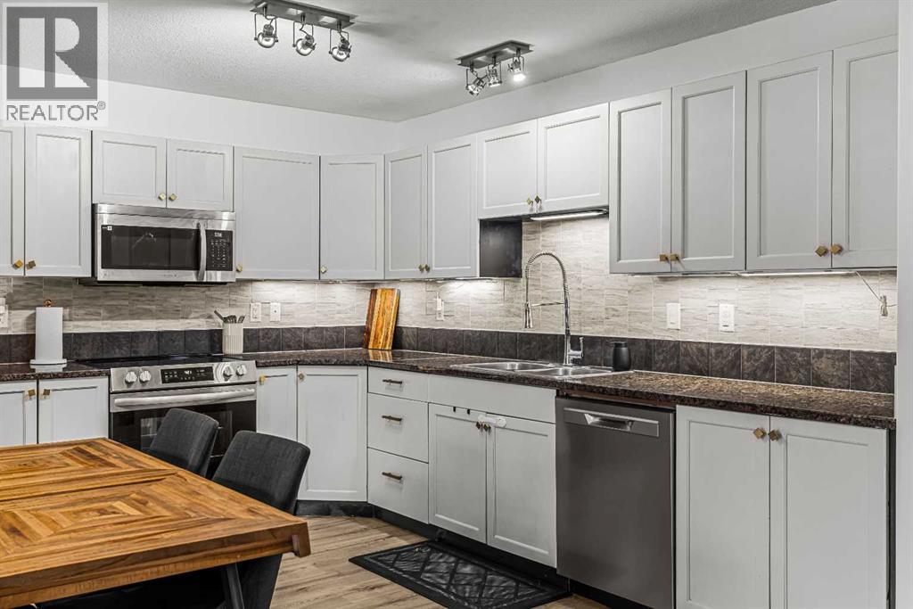 109, 300 Palliser Lane, Canmore, Alberta  T1W 0H3 - Photo 17 - A2307393