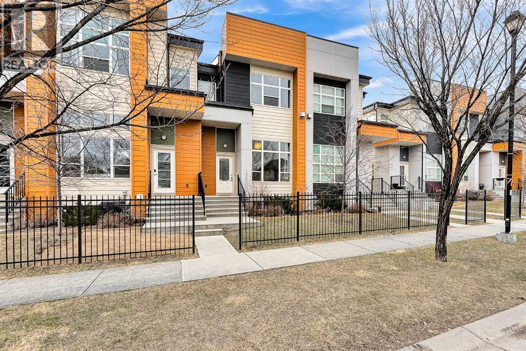 202, 1530 Bayside Avenue SW, Airdrie, Alberta  T4B 4B5 - Photo 3 - A2302324