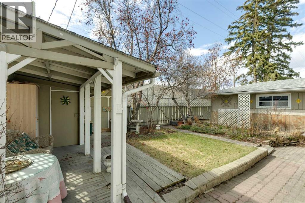 24 Westwood Crescent SW, Calgary, Alberta  T3C 2W6 - Photo 30 - A2302603