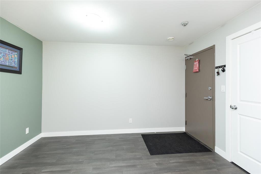 33 37 Willow Street, Mitchell, Manitoba  R5G 1J1 - Photo 3 - 202609017