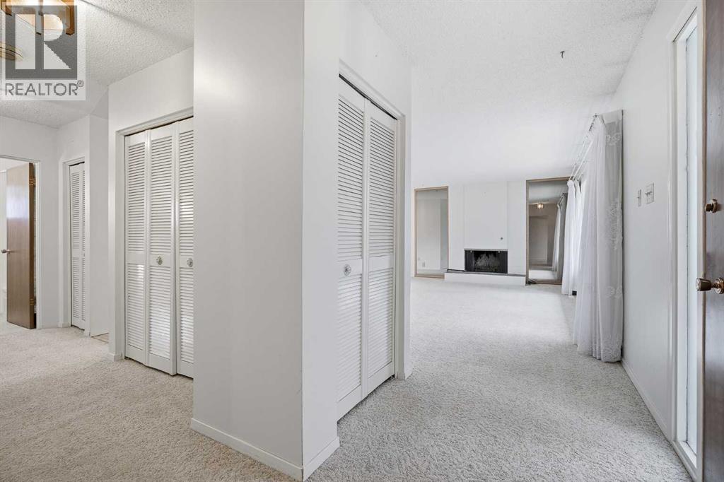 5220 Barron Drive NW, Calgary, Alberta  T2L 1T6 - Photo 4 - A2306784