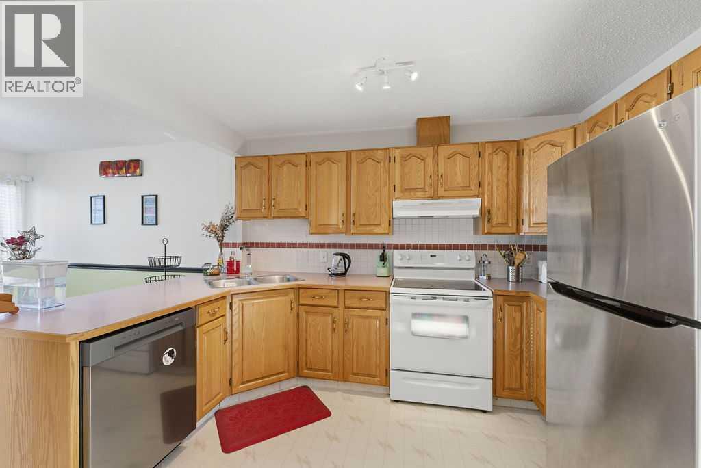 603 Citadel Terrace NW, Calgary, Alberta  T3G 3X3 - Photo 7 - A2281330