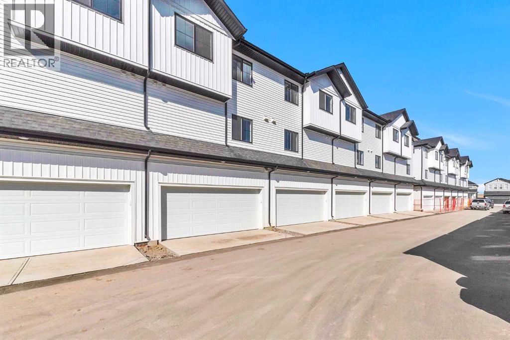 105, 340 Ambleton Street NW, Calgary, Alberta  T3P 2H5 - Photo 1 - A2284662