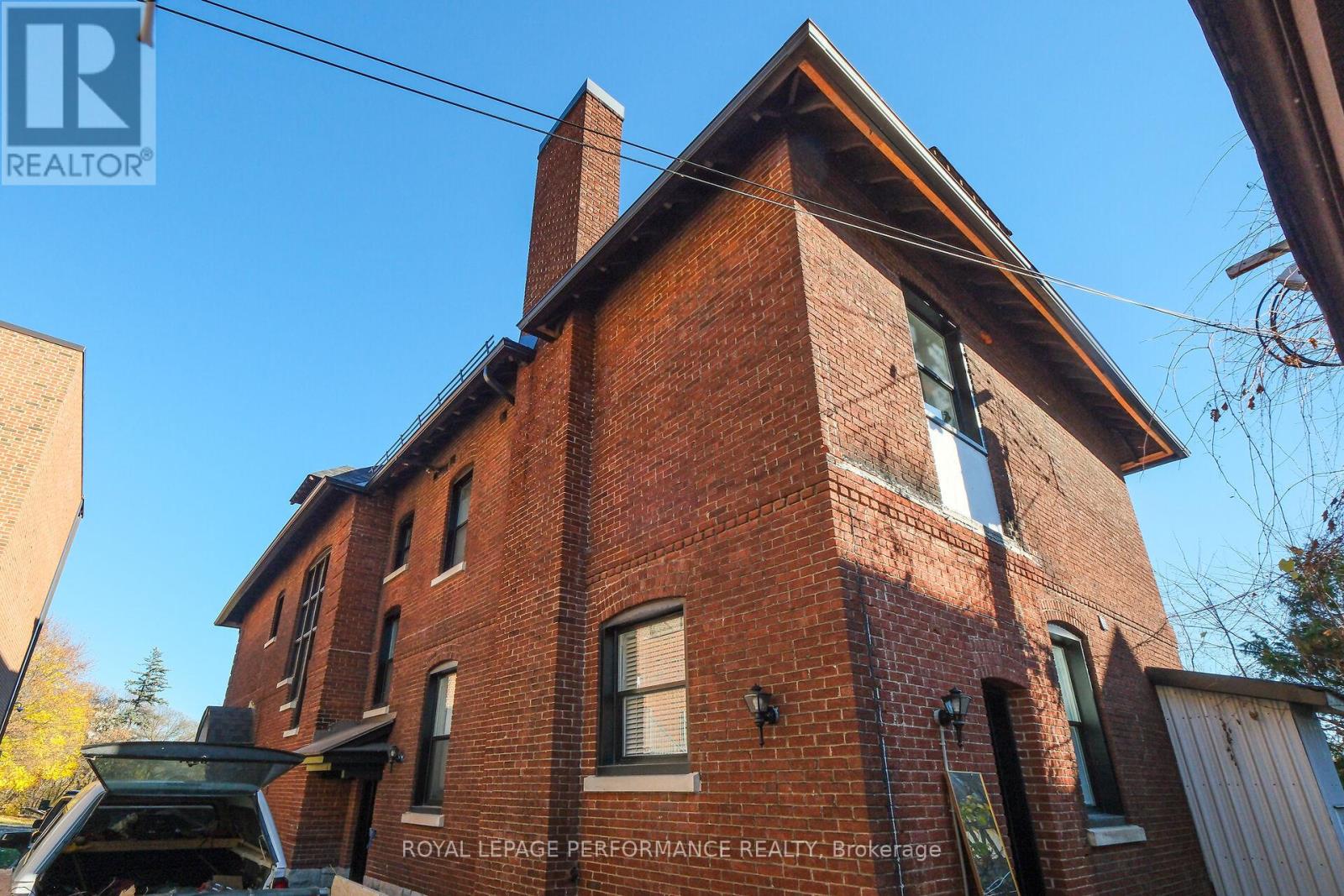 4 Range Road, Ottawa, Ontario  K1N 6R4 - Photo 3 - X13075082
