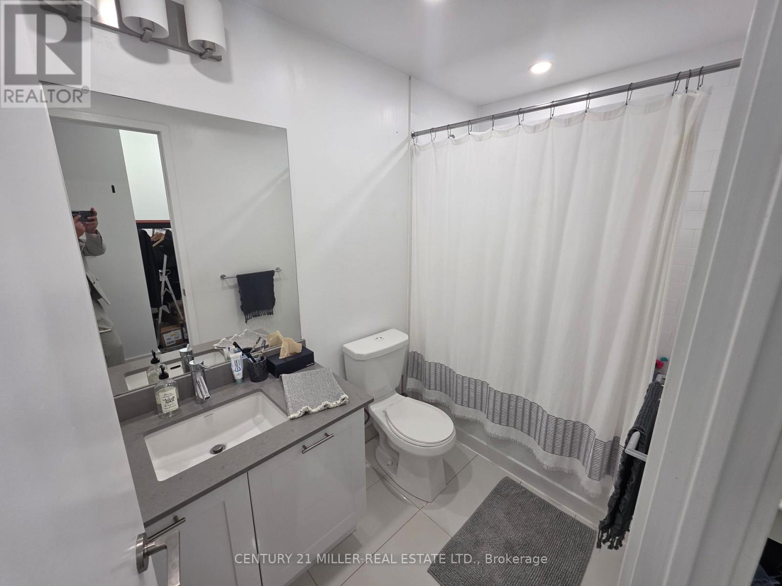 2213 - 20 Bruyeres Mews, Toronto, Ontario  M5V 0G8 - Photo 19 - C13075060